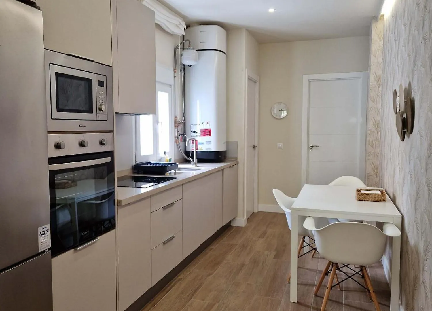 Virgen De Gracia Apartments مالقة