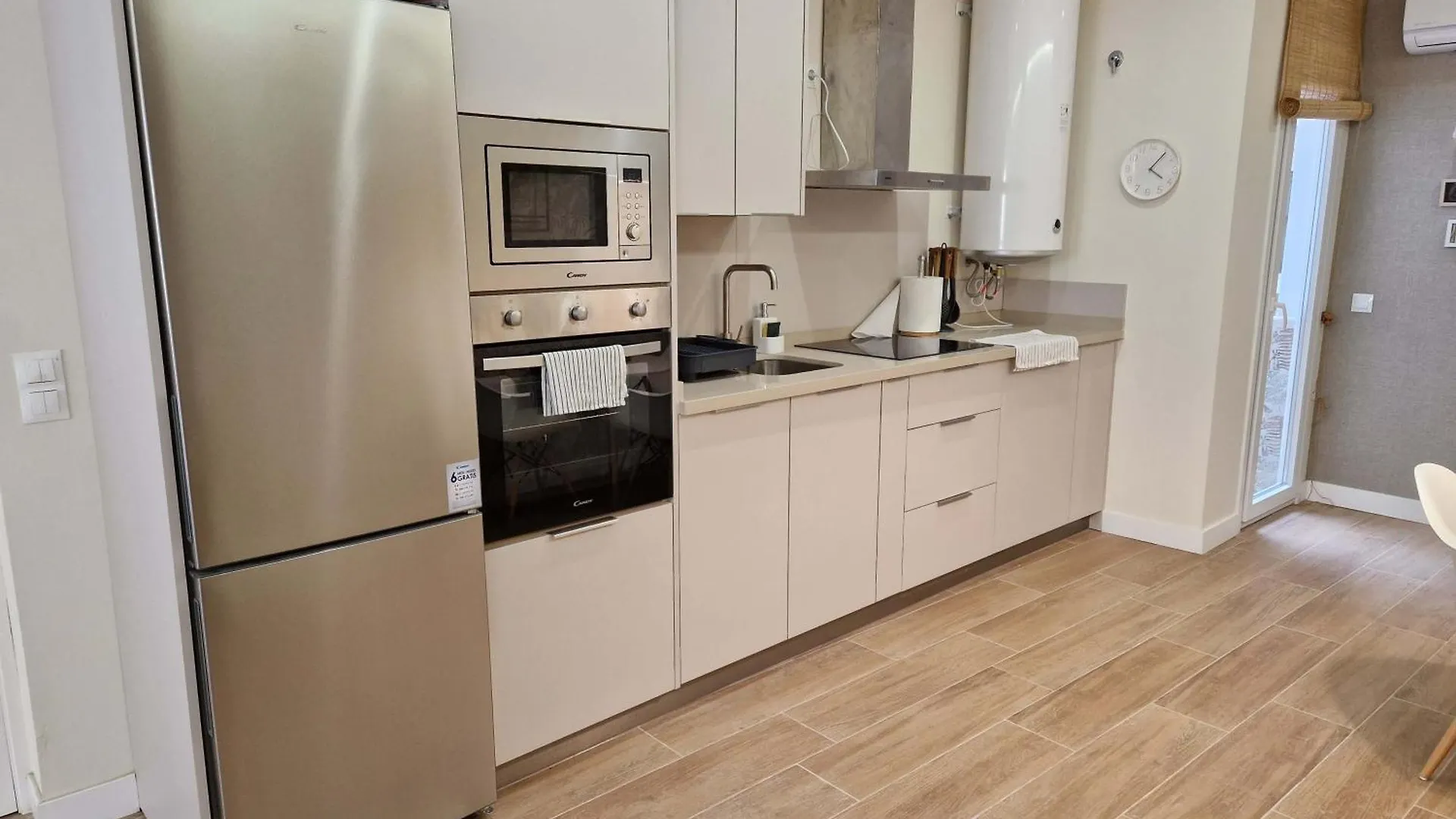 Virgen De Gracia Apartments مالقة