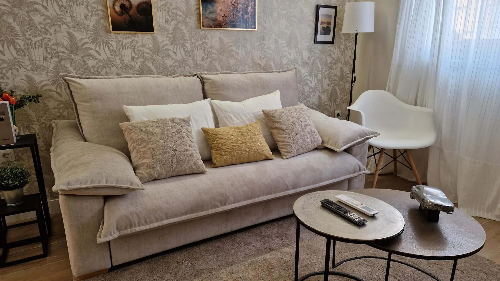 Virgen De Gracia Apartments مالقة