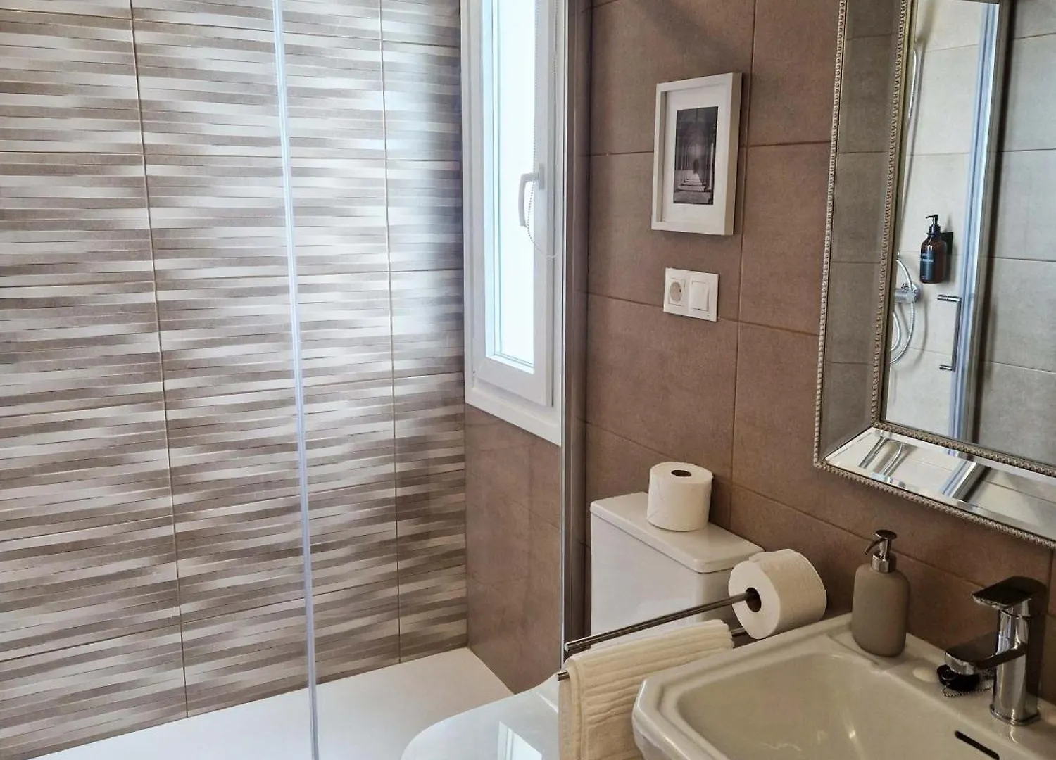 Virgen De Gracia Apartments 马拉加